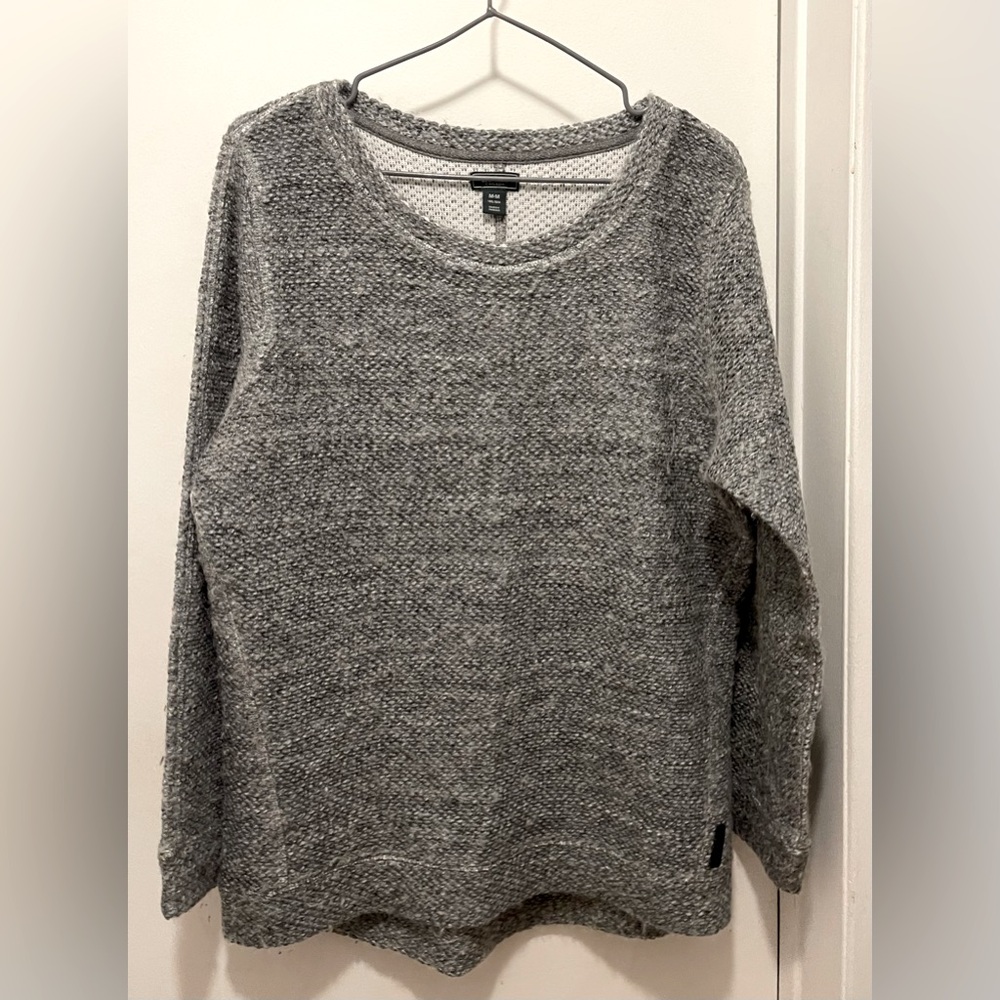 Roots sweater. Grey woman sweater. roots Canada sweater